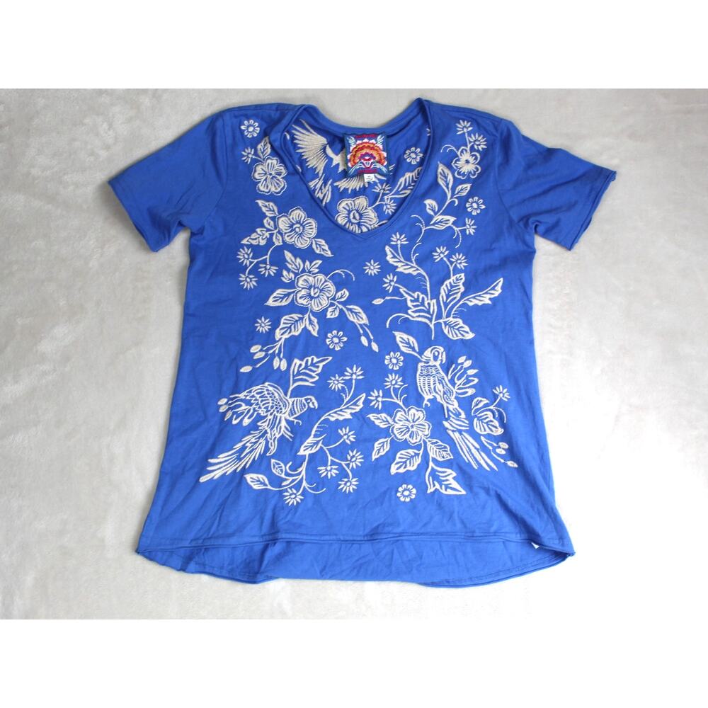 Johnny Was Embroidered Top Womens XS Blue White Floral Bird Boho Summer Tee